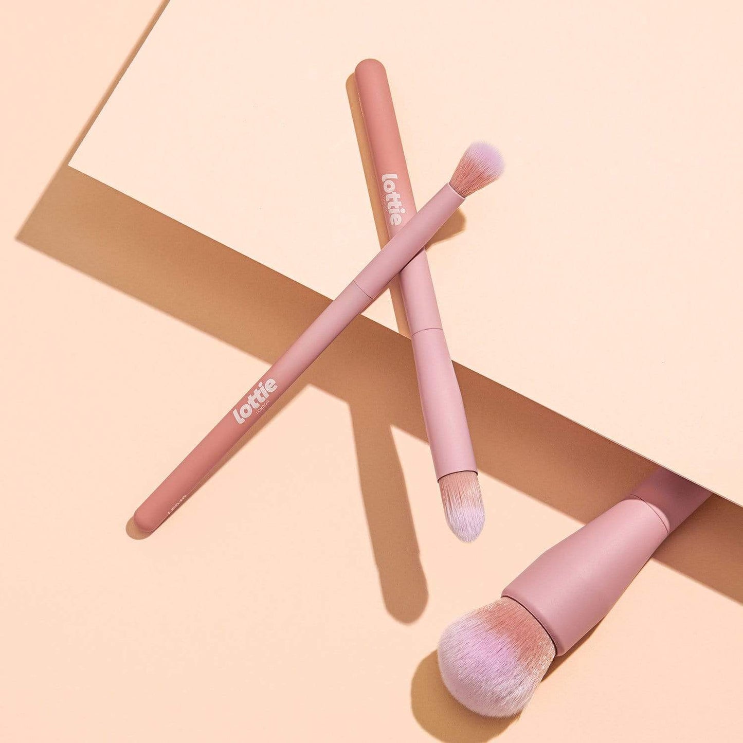 Tapered blending Eyeshadow brush 100% Vegan