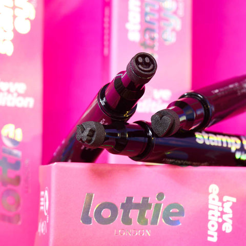 Lottie Stamp liner Love Edition - Smile